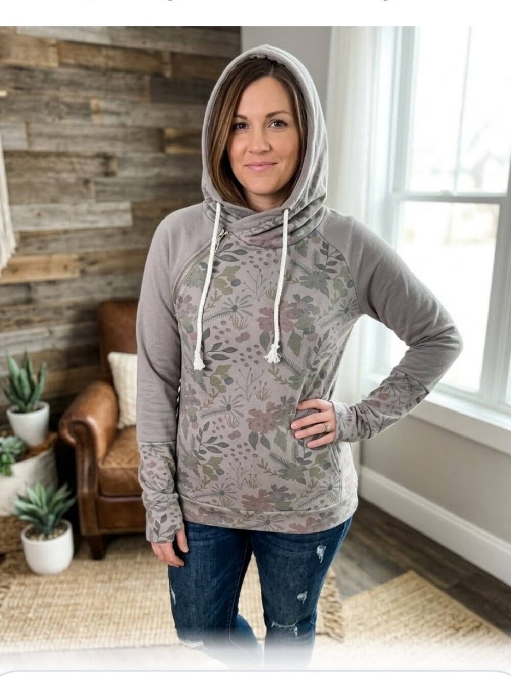 AMPERSAND AVE Taupe Floral Crewneck Hoodie